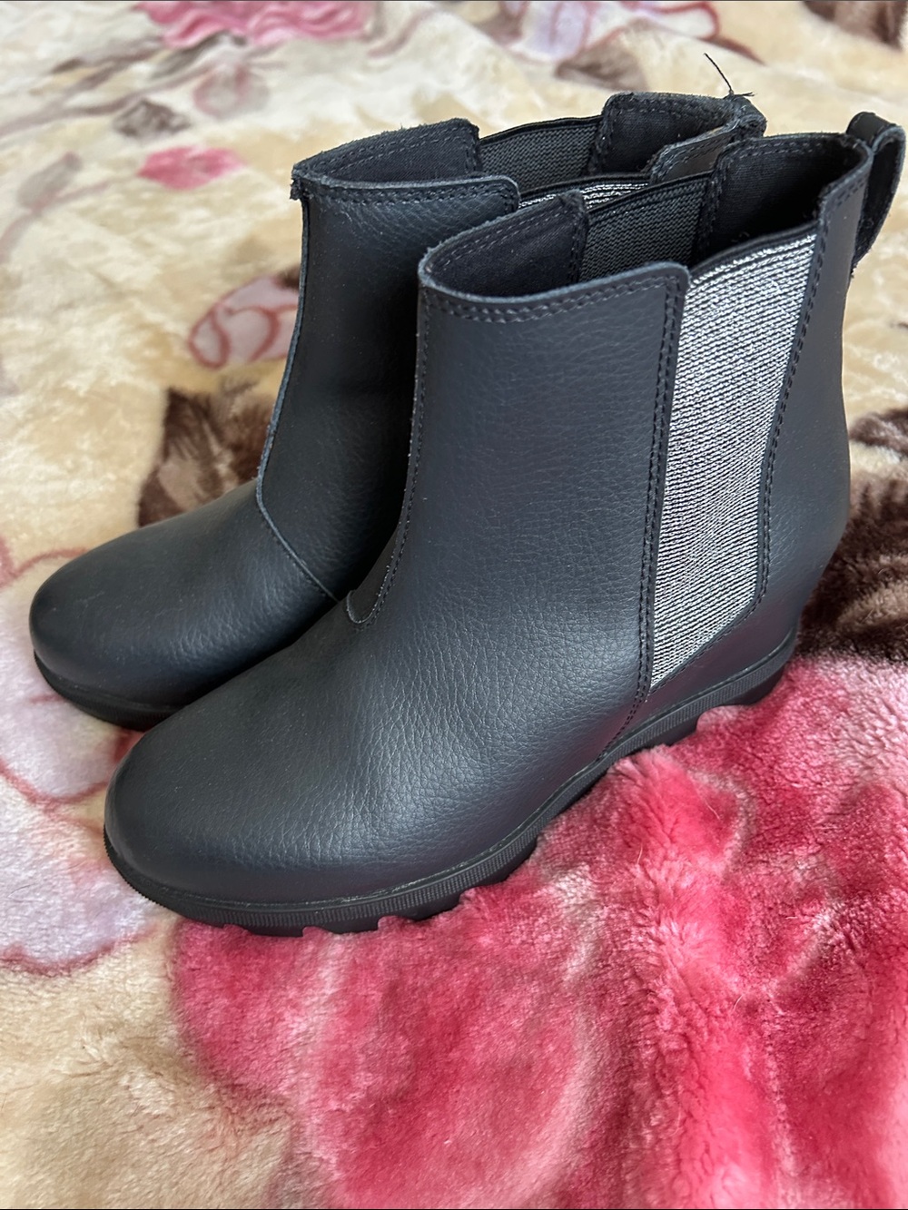 Kids Sorel Boots with Silver Elastic Panels
